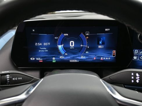 Used 2025 Chevrolet Equinox EV LT w/ Convenience Package image 18