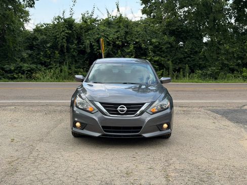 Used 2016 Nissan Altima 2.5 SR FWD image 2