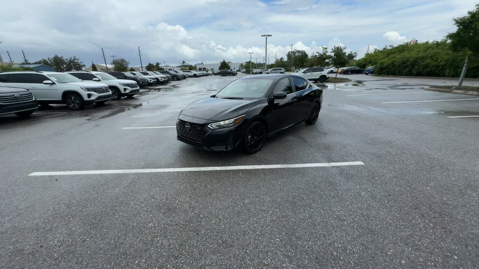 Used 2025 Nissan Sentra SR w/ Midnight Edition FWD image 4