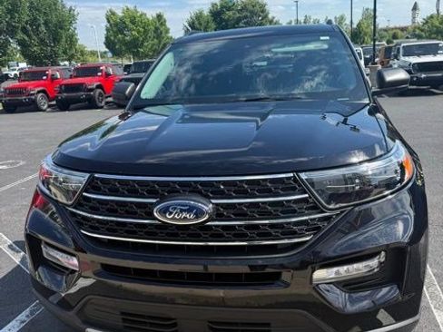 Used 2023 Ford Explorer XLT w/ Equipment Group 202A AWD/4WD image 13