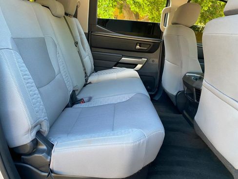 Used 2022 Toyota Tundra SR5 w/ SR5 Convenience Package AWD/4WD image 43
