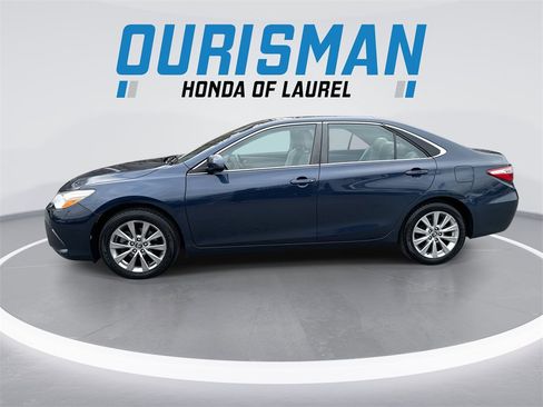 Used 2017 Toyota Camry XLE image 5