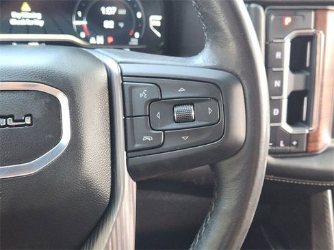 Used 2023 GMC Yukon Denali Ultimate image 30