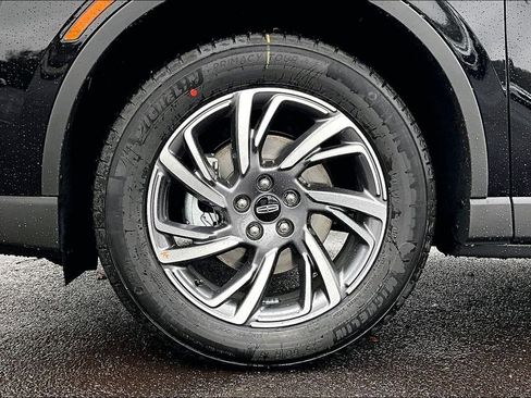 New 2026 Lincoln Corsair Premiere image 12