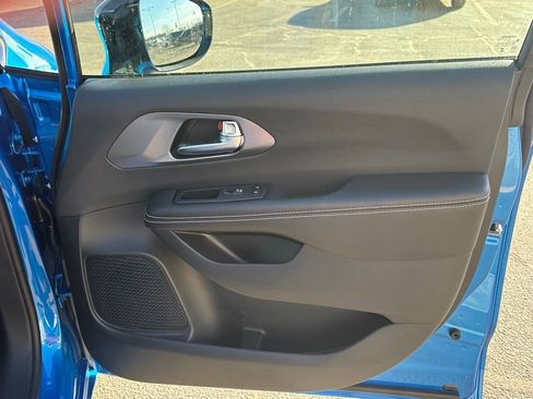 New 2026 Chrysler Pacifica Select w/ S Appearance Package image 20