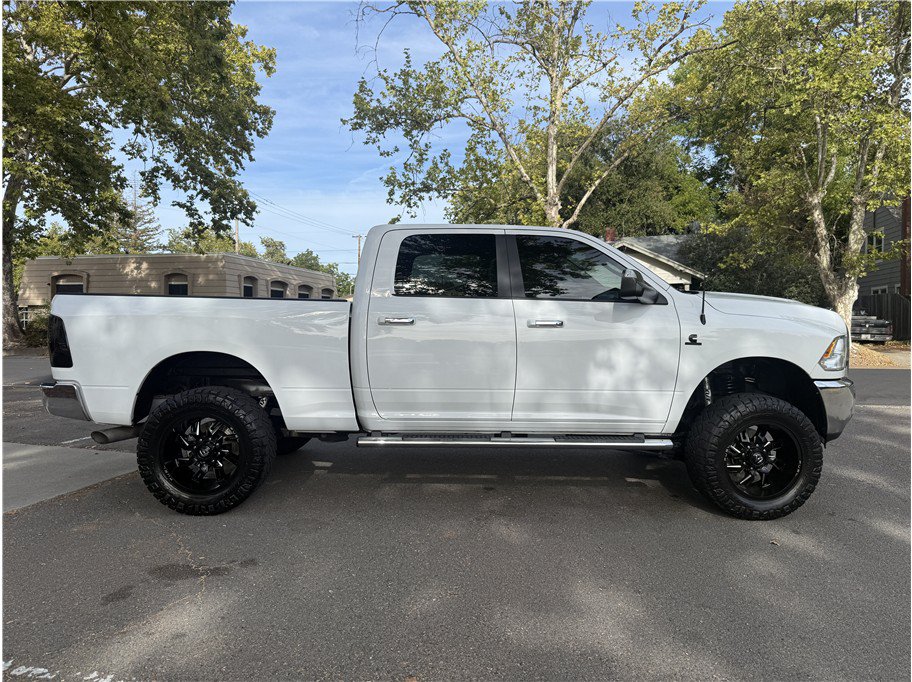 Used 2018 RAM 2500 SLT w/ Luxury Group AWD/4WD image 8