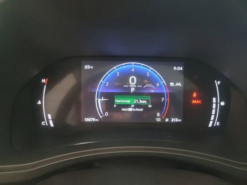 Used 2025 Toyota Grand Highlander AWD image 15