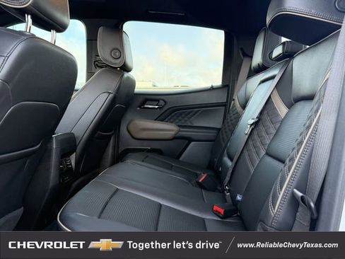 Certified 2024 GMC Canyon Denali image 35