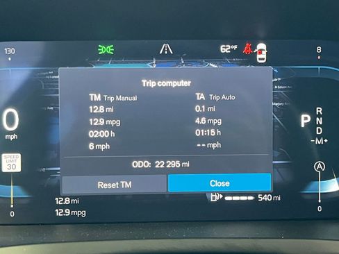 Used 2025 Volvo V60 B5 Cross Country Plus image 40