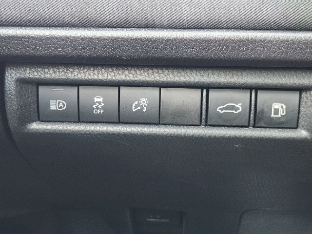 Used 2025 Toyota Camry LE FWD image 20