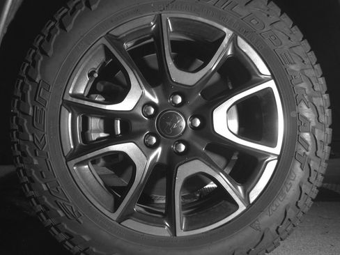 Used 2025 Jeep Compass Trailhawk AWD/4WD image 12