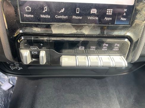 New 2025 RAM 2500 Tradesman AWD/4WD image 18