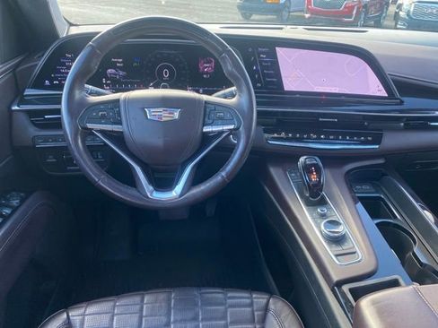 Certified 2022 Cadillac Escalade Premium Luxury Platinum image 8