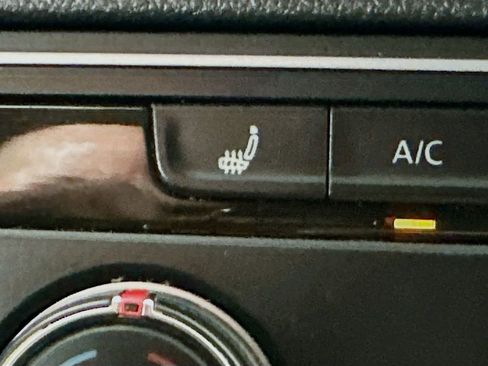 Used 2018 Volkswagen Atlas SE image 23