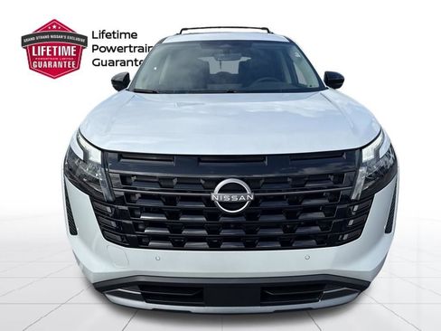 New 2026 Nissan Pathfinder SL w/ SL Premium Package image 2