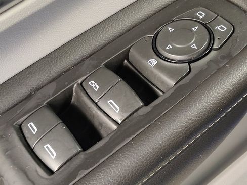 Used 2024 GMC Terrain SLT FWD image 27