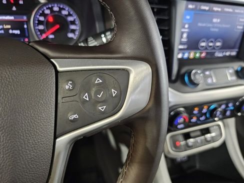 Used 2023 GMC Acadia SLT image 30