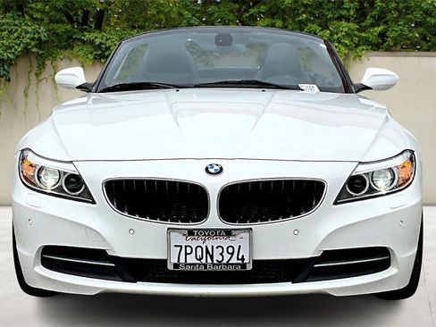 Used 2016 BMW Z4 sDrive28i image 2