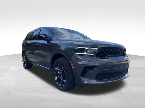 Used 2025 Dodge Durango GT w/ Blacktop Package image 3