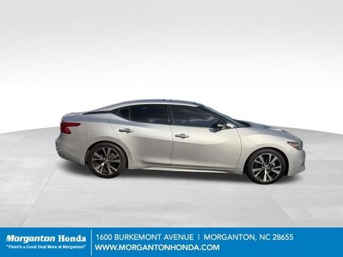 Used 2017 Nissan Maxima Platinum FWD image 4