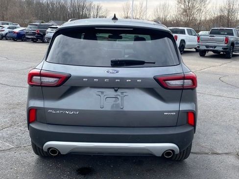 Used 2023 Ford Escape Platinum image 4