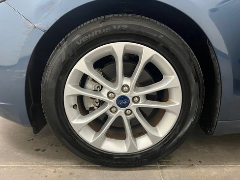 Used 2019 Ford Fusion SE FWD image 29