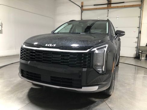 New 2026 Kia Sportage EX FWD image 3