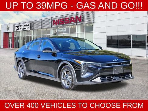 Used 2025 Kia K4 LXS image 1