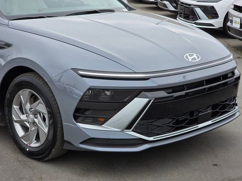 New 2025 Hyundai Sonata SE image 3