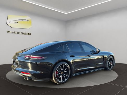 Used 2020 Porsche Panamera GTS image 7