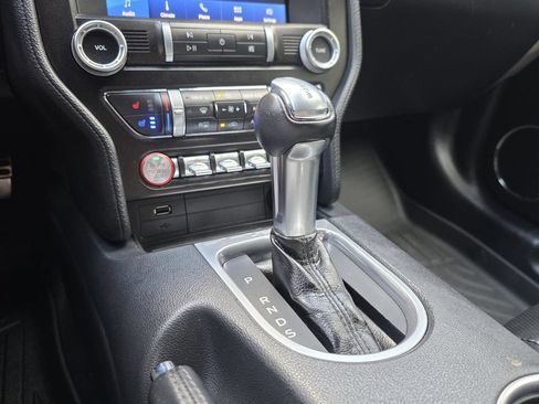 Used 2022 Ford Mustang Premium RWD image 27