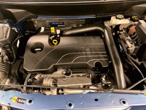 Used 2025 Chevrolet Equinox LT w/ Convenience Package II image 29