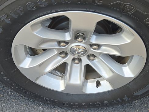 Used 2020 RAM 1500 Laramie image 10