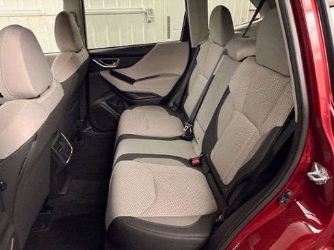 Used 2024 Subaru Forester Premium image 9