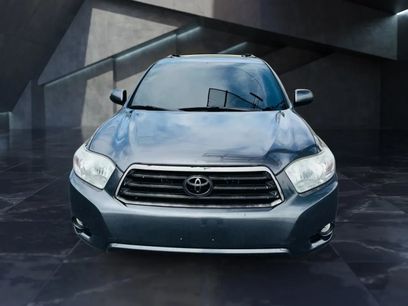 Used 2010 Toyota Highlander SE