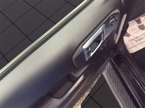 Used 2022 Jeep Gladiator Willys image 12