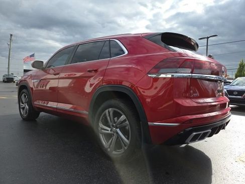 Used 2024 Volkswagen Atlas Cross Sport SEL R-Line w/ Adventure Package AWD/4WD image 5
