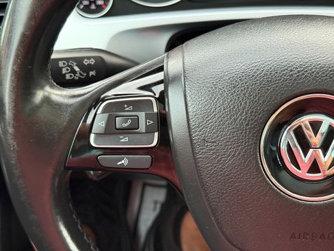 Used 2012 Volkswagen Touareg VR6 image 74