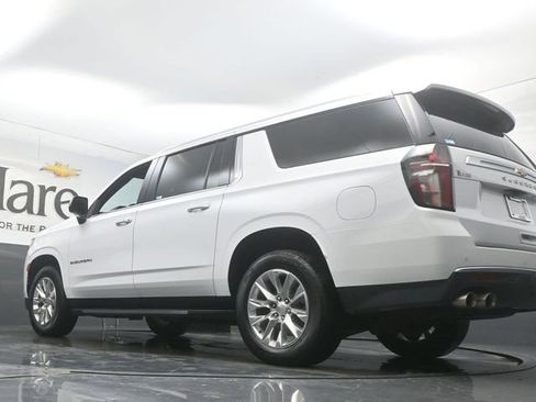 Used 2023 Chevrolet Suburban Premier image 5