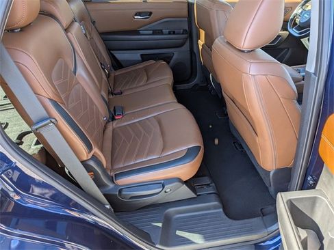 Certified 2023 Nissan Pathfinder Platinum w/ Cargo Package image 32