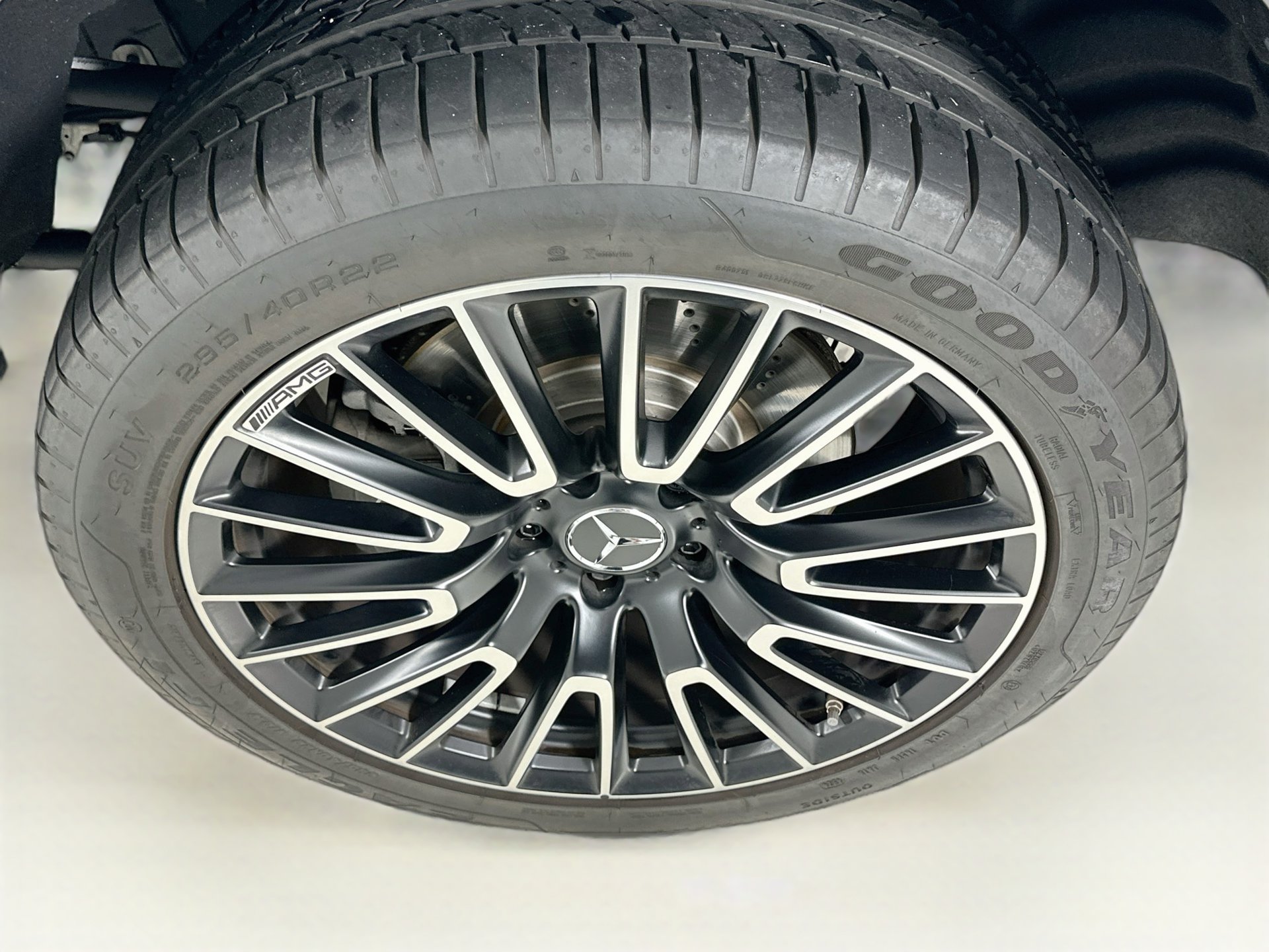Certified 2025 Mercedes-Benz G 63 AMG 4MATIC image 34