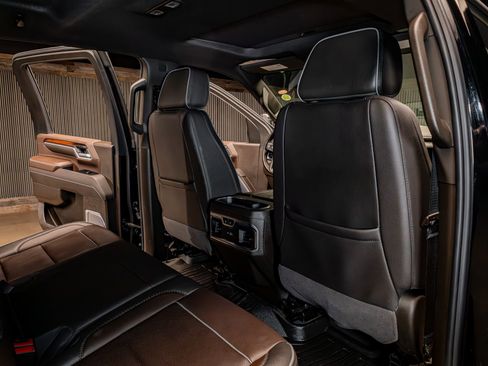 Used 2025 GMC Sierra 2500 Denali w/ Denali Reserve Package image 25