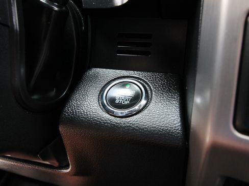 Used 2021 Ford F350 Platinum AWD/4WD image 38