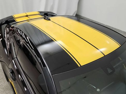 Used 2020 Chevrolet Camaro SS RWD image 28