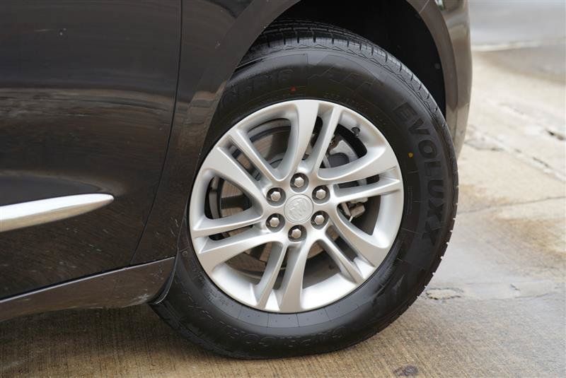 Used 2020 Buick Enclave Essence FWD image 17