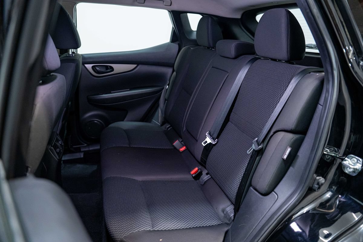 Used 2022 Nissan Rogue Sport S FWD image 10
