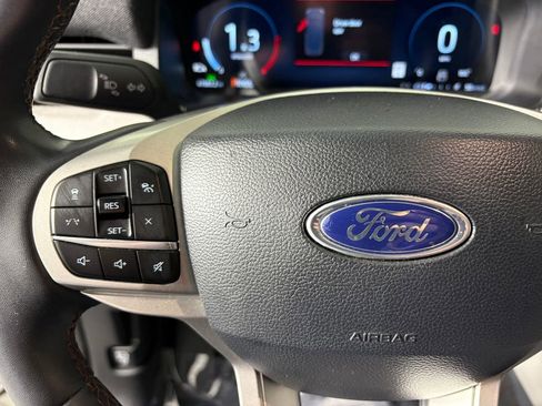 Certified 2025 Ford Explorer Active w/ Active Comfort Package AWD/4WD image 22