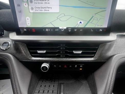 Used 2025 Ford Explorer Platinum w/ LUX Leather Package image 19