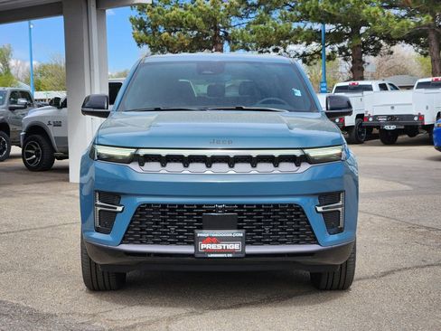 New 2026 Jeep Grand Wagoneer L Limited AWD/4WD image 5