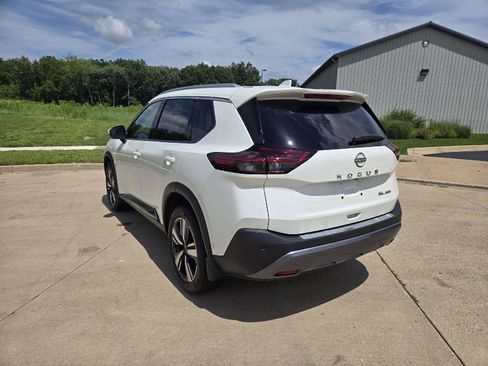 Used 2023 Nissan Rogue SL w/ SL Premium Package AWD/4WD image 6